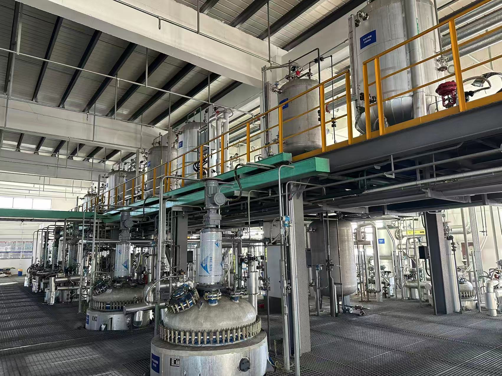 Customer-specific production and commercial scale-up